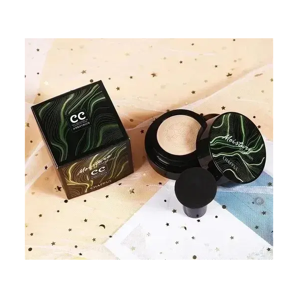 Base de maquillaje CC en compacto con esponja