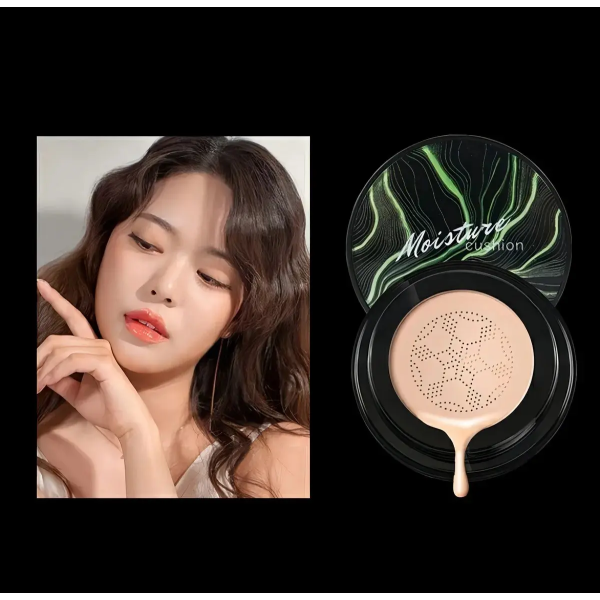 Modelo con maquillaje y base cushion hidratante